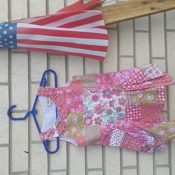 Pink dress/flowers - Picture 1 of 12